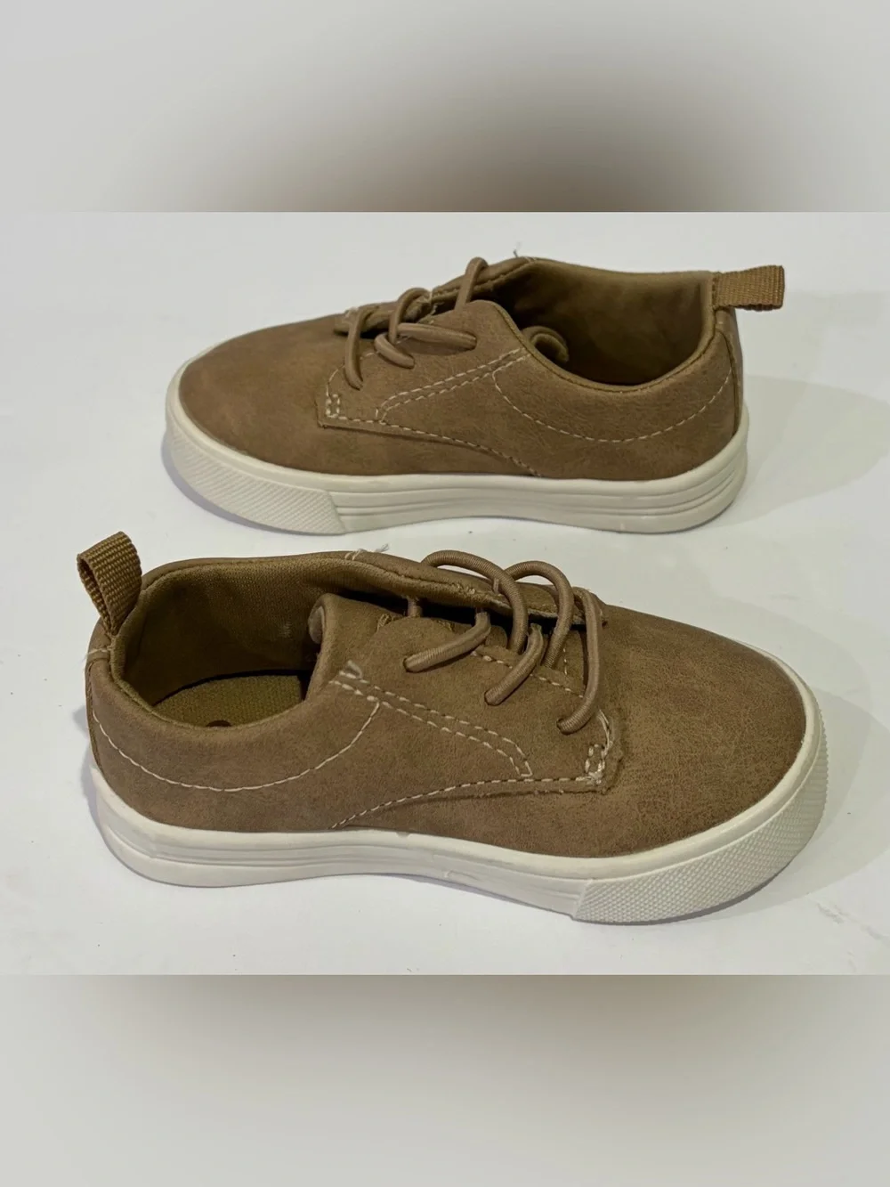 OshKosh B'gosh Putney Oxford Kids Sneakers 5 EUC